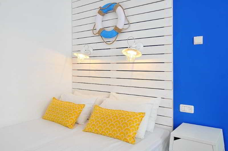 Travel Hotel Гешер-Хазив Экстерьер фото